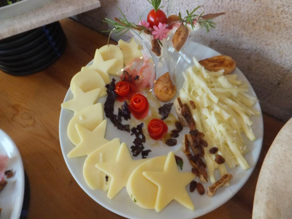 Ayvalı 팜 코트 스위트 아이발릭 B&B 외부 사진