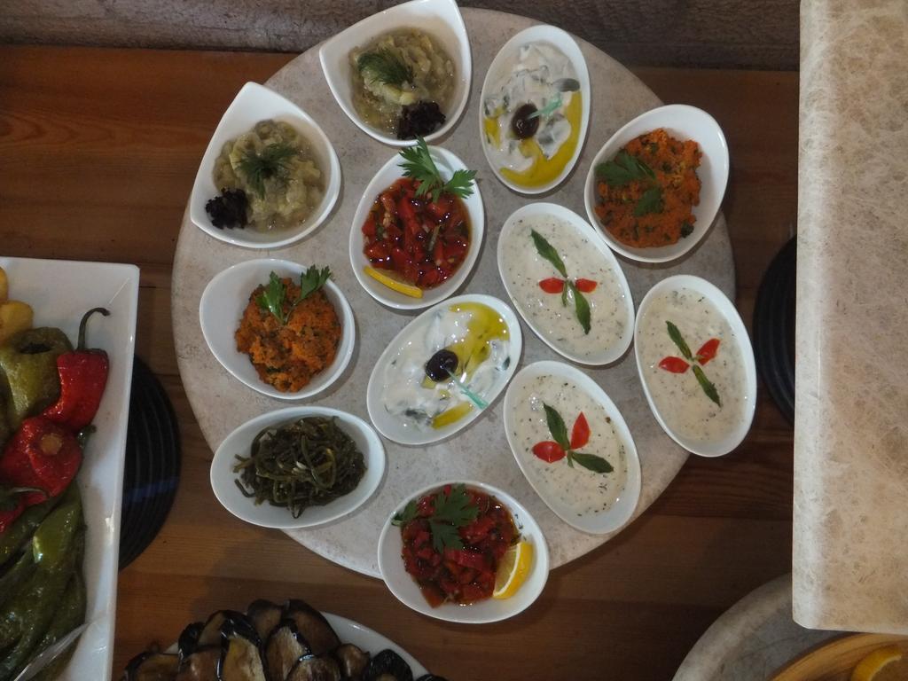 Ayvalı 팜 코트 스위트 아이발릭 B&B 외부 사진